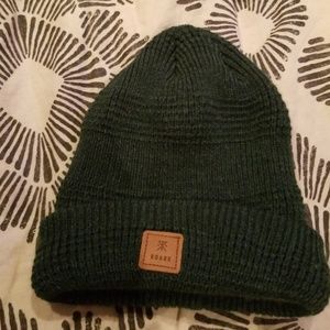 New Roark dark green beanie